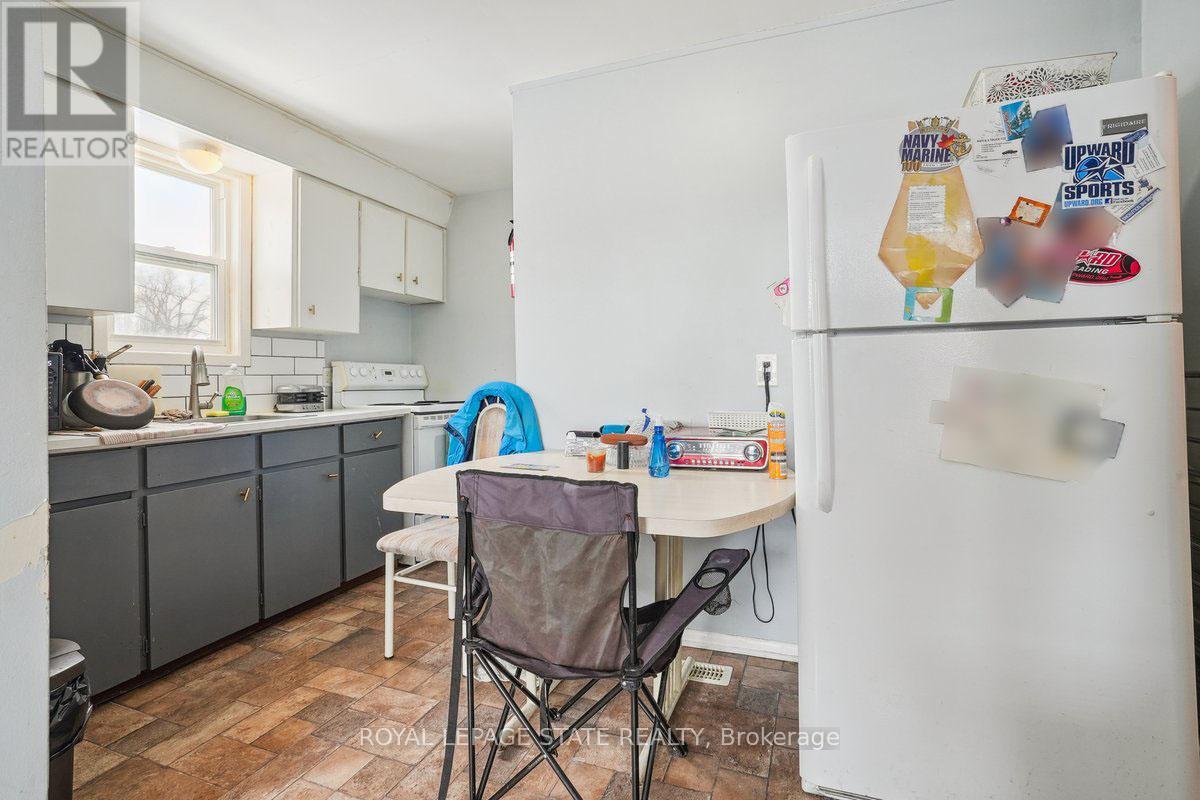 63 Pelham Road, St. Catharines, Ontario  L2S 1R6 - Photo 19 - X12435406