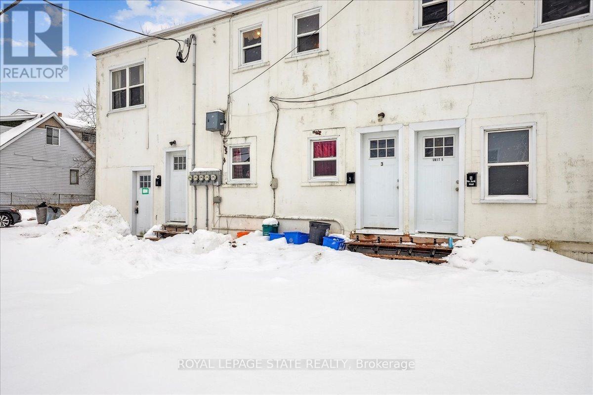 63 Pelham Road, St. Catharines, Ontario  L2S 1R6 - Photo 4 - X12435406