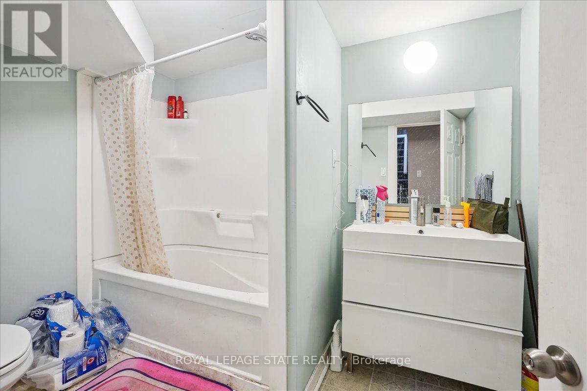 63 Pelham Road, St. Catharines, Ontario  L2S 1R6 - Photo 32 - X12435406