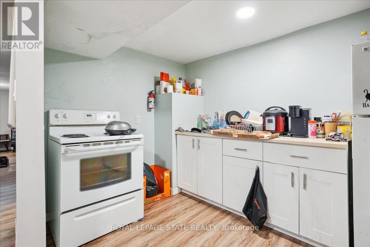 63 Pelham Road, St. Catharines, Ontario  L2S 1R6 - Photo 27 - X12435406