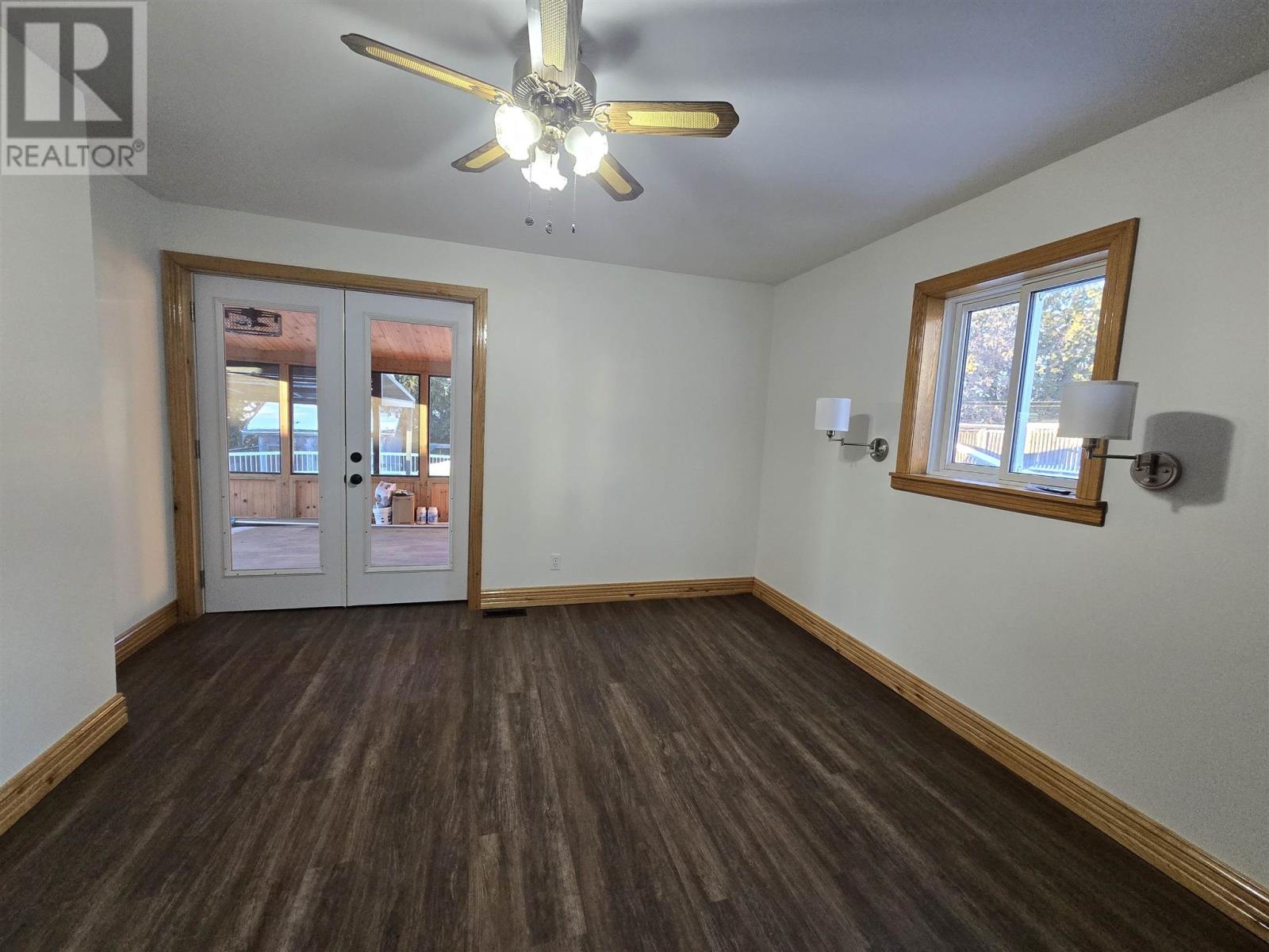 138 Lakeside Ave, Blind River, Ontario  P0R 1B0 - Photo 14 - SM253484