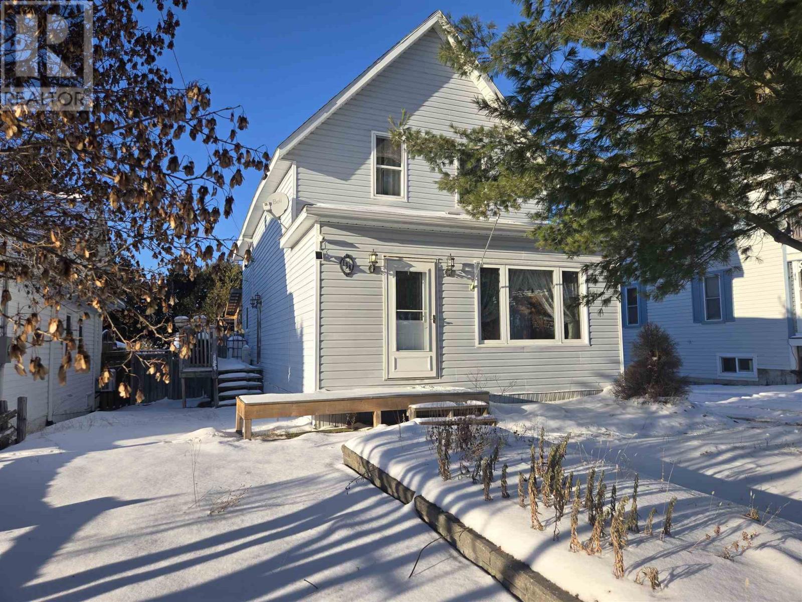 138 Lakeside Ave, Blind River, Ontario  P0R 1B0 - Photo 31 - SM253484