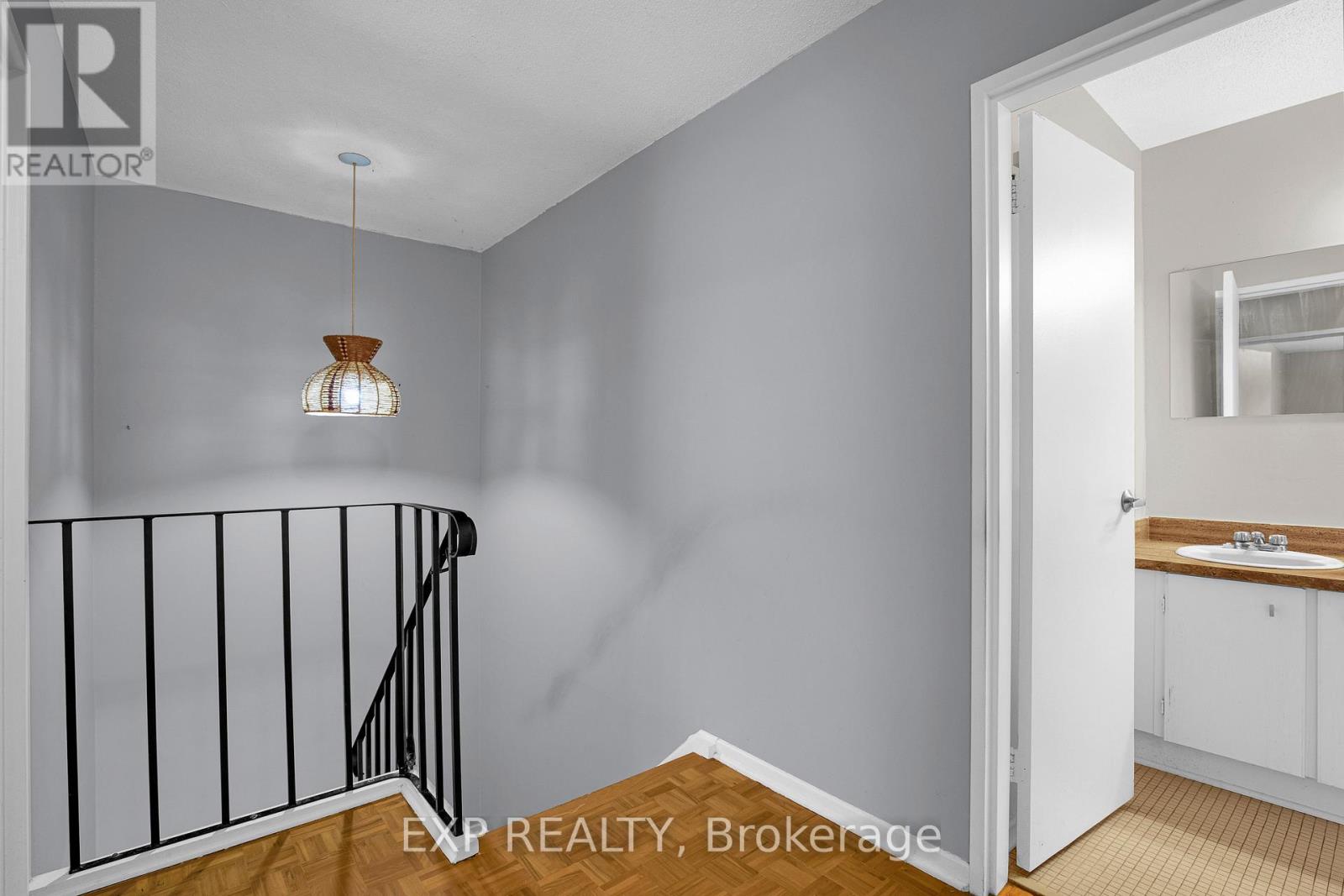 39j - 1958 Jasmine Crescent, Ottawa, Ontario  K1J 7W1 - Photo 14 - X12409167