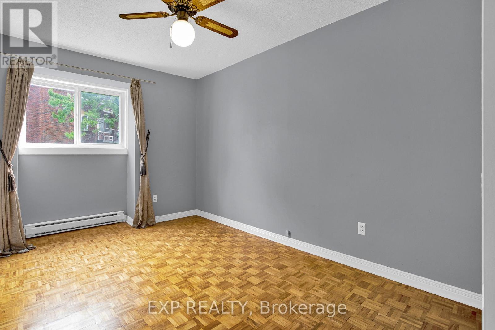 39j - 1958 Jasmine Crescent, Ottawa, Ontario  K1J 7W1 - Photo 15 - X12409167