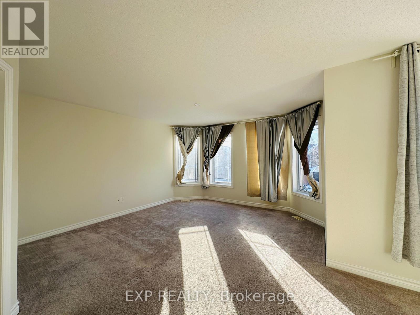 416 Cresthaven Drive, Ottawa, Ontario  K2G 4P4 - Photo 12 - X12555252