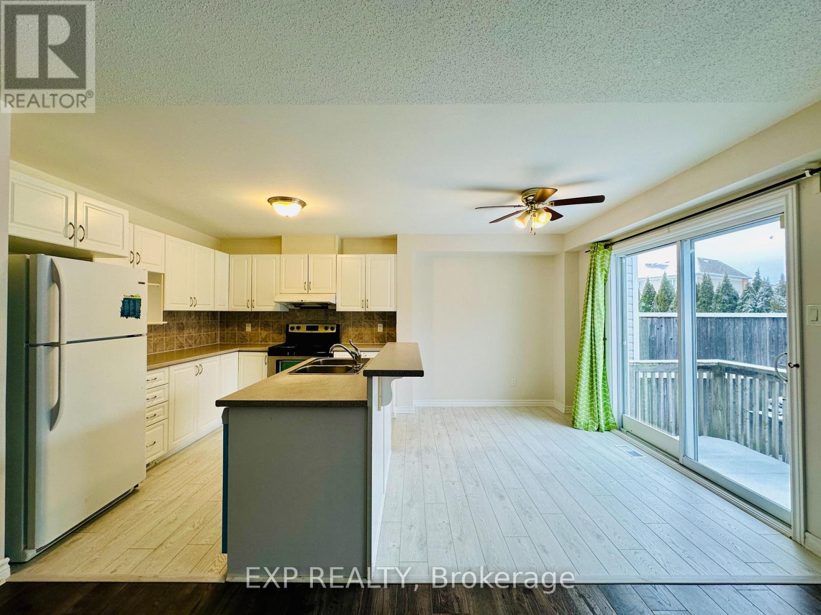 416 Cresthaven Drive, Ottawa, Ontario  K2G 4P4 - Photo 8 - X12555252