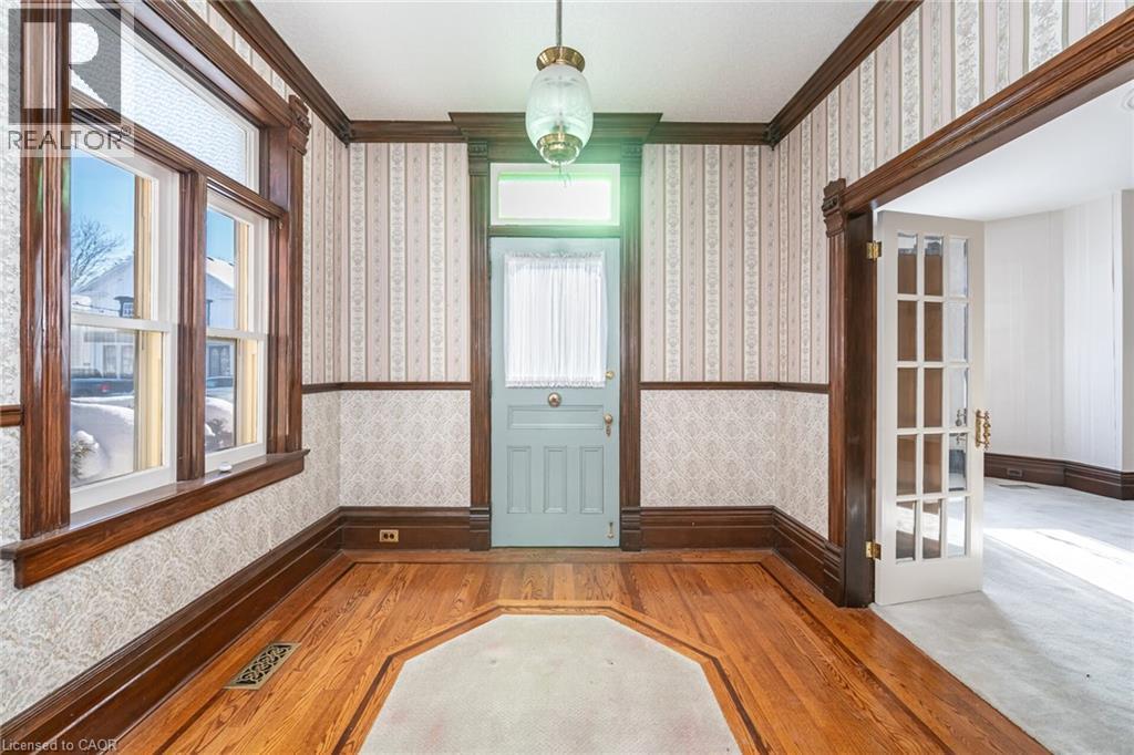 28 Queen Street, Innisfil, Ontario  L0L 1L0 - Photo 8 - 40793465