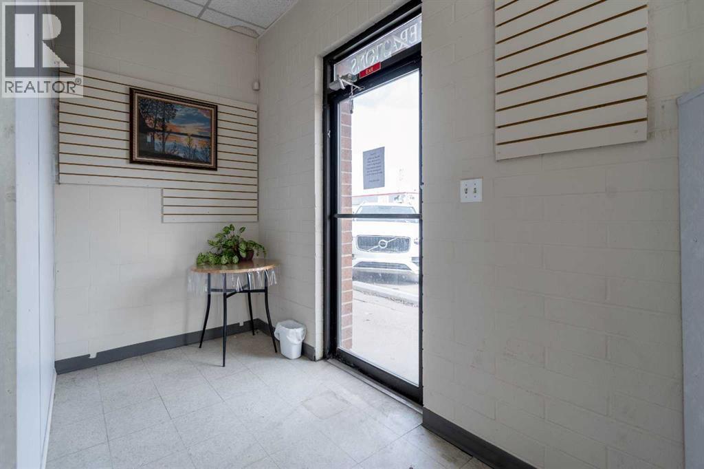 957 South Railway Street Se, Medicine Hat, Alberta T1A 2W3 - Photo 3 - A2205194