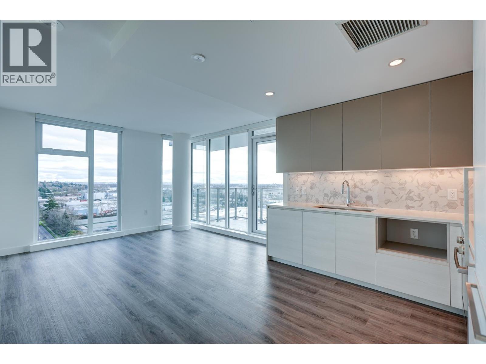 1502 8188 Fraser Street, Vancouver, British Columbia  V5X 0J8 - Photo 3 - R3074046