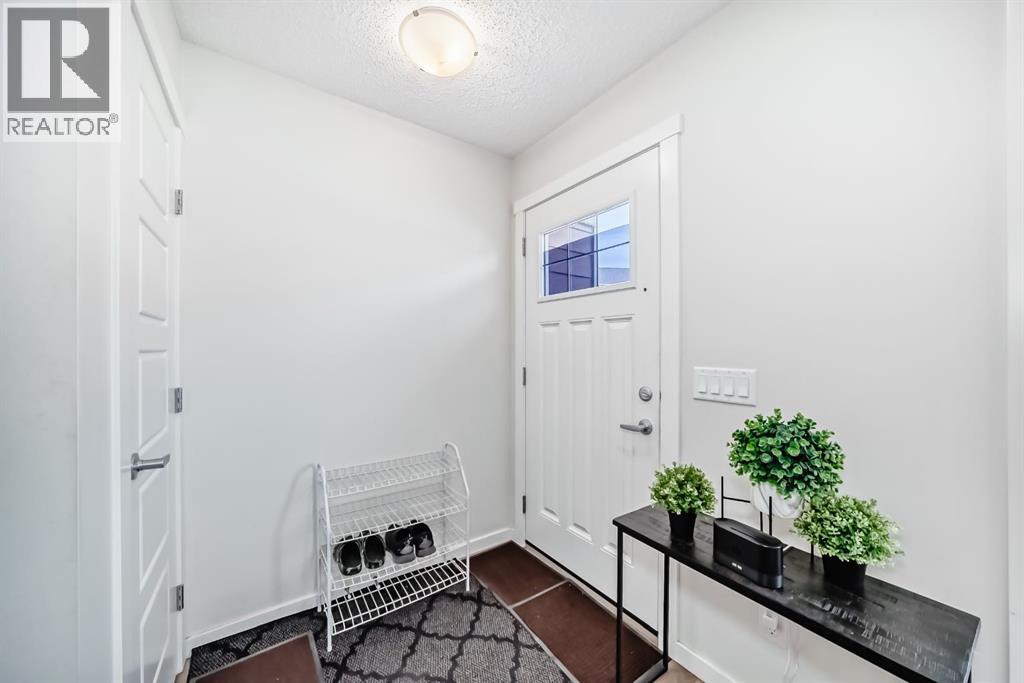 259 Cranbrook Square Se, Calgary, Alberta  T3M 3K8 - Photo 5 - A2260700