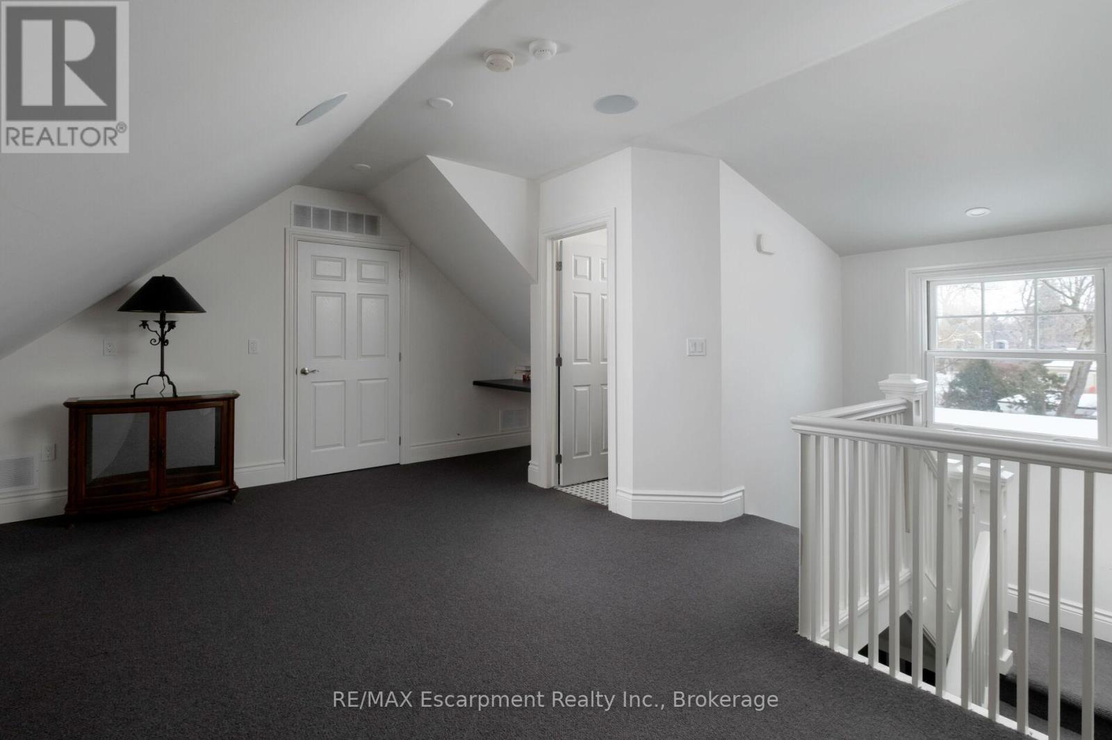 347 East Hart Crescent, Burlington, Ontario  L7N 1P8 - Photo 30 - W12024846