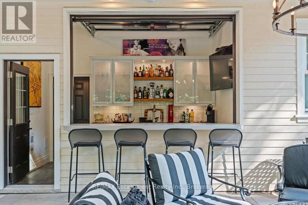 347 East Hart Crescent, Burlington, Ontario  L7N 1P8 - Photo 47 - W12024846