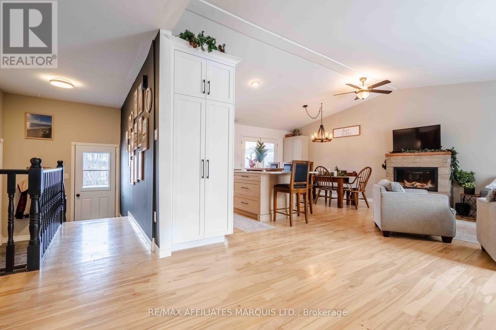 4239 County Rd 11 Road, South Stormont, Ontario  K7R 3L2 - Photo 18 - X12635984