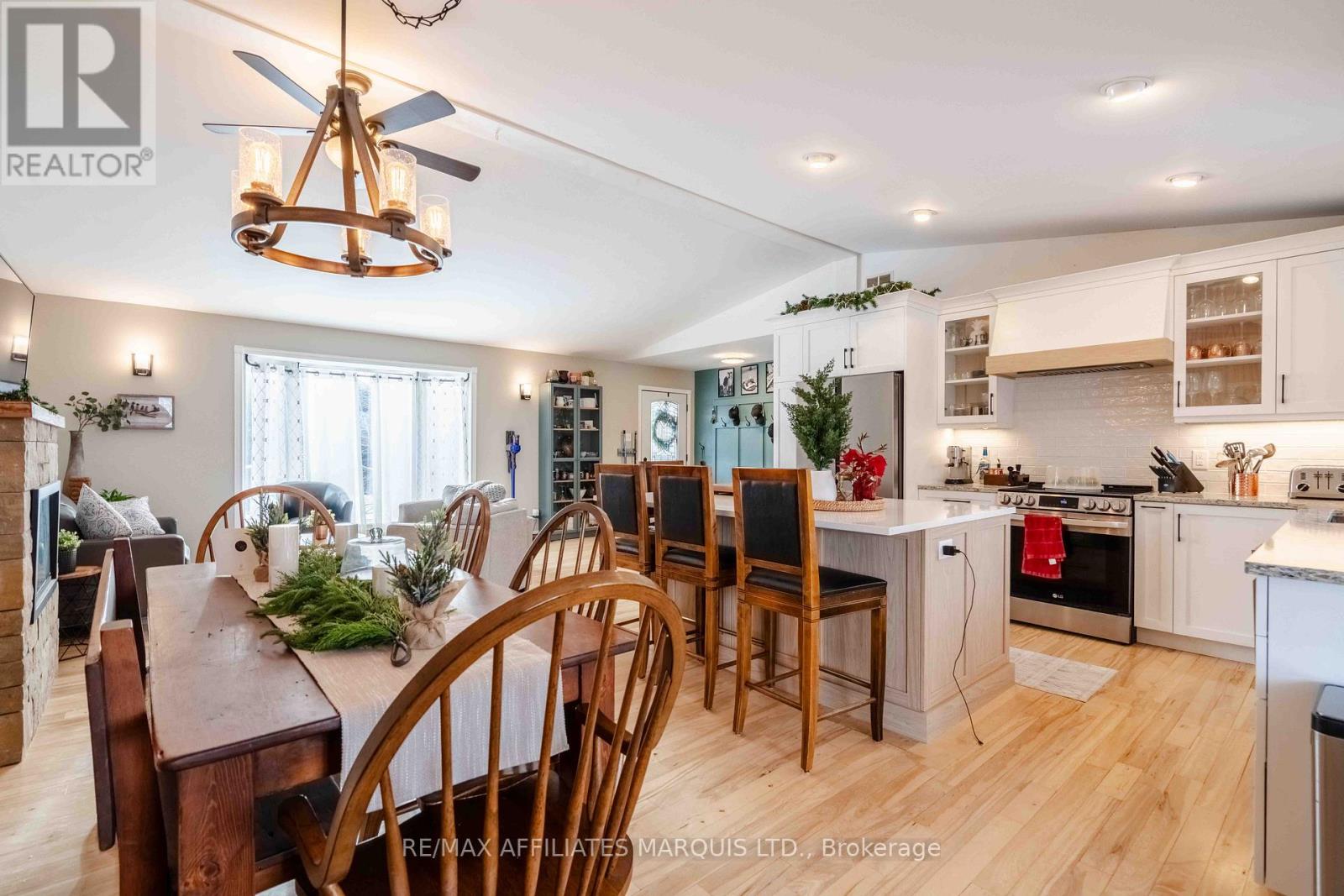 4239 County Rd 11 Road, South Stormont, Ontario  K7R 3L2 - Photo 24 - X12635984