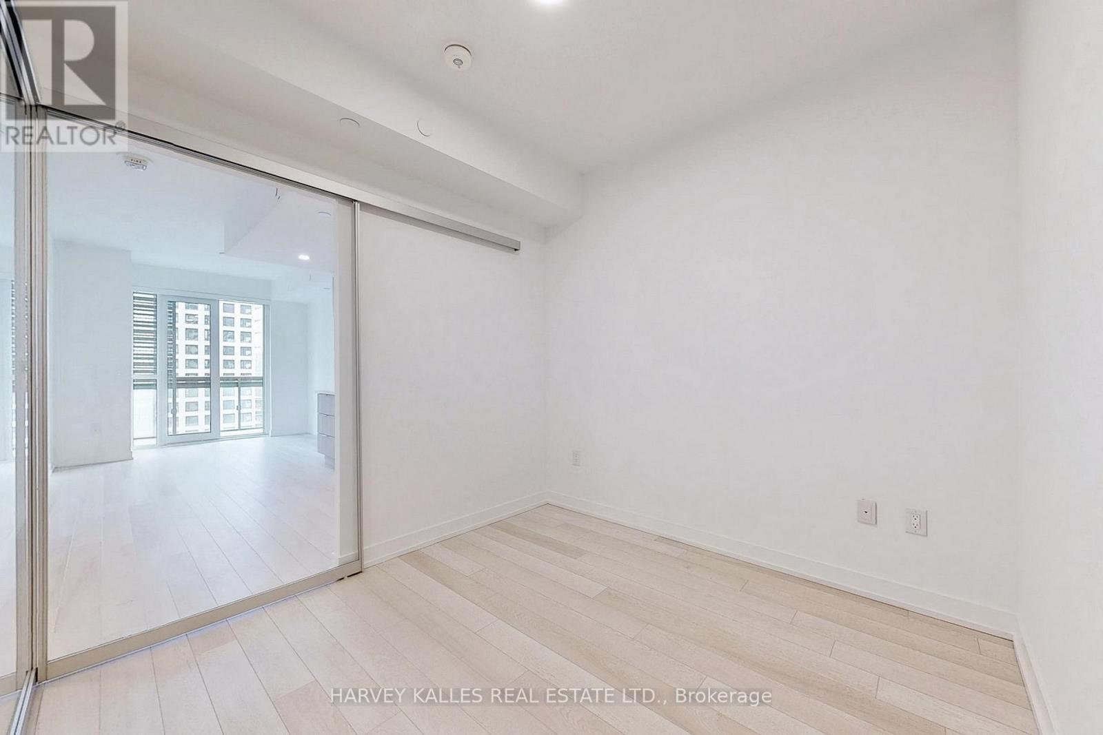 1410 - 39 Roehampton Avenue, Toronto (Mount Pleasant West), Ontario  M4P 1P9 - Photo 17 - C12635982