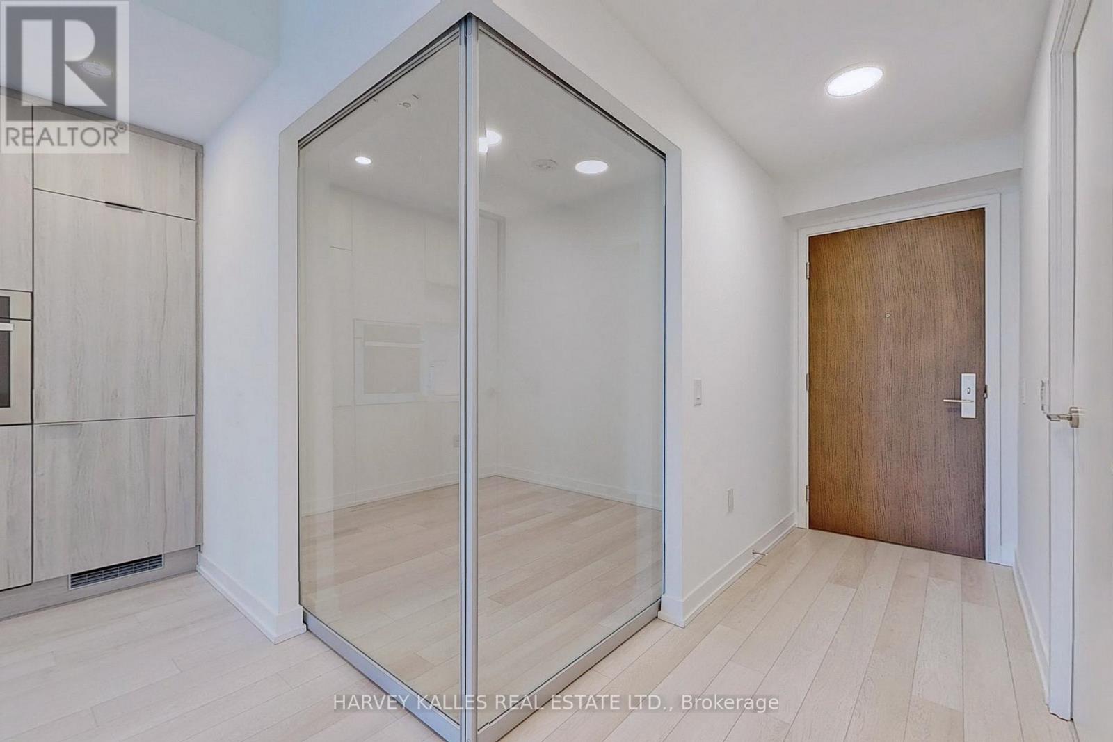 1410 - 39 Roehampton Avenue, Toronto (Mount Pleasant West), Ontario  M4P 1P9 - Photo 3 - C12635982