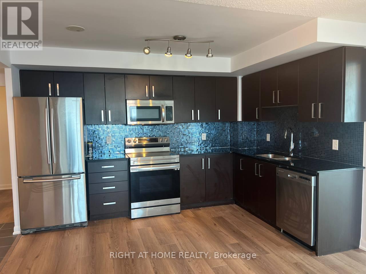 2215 - 17 ANNDALE DRIVE, toronto (willowdale east), Ontario