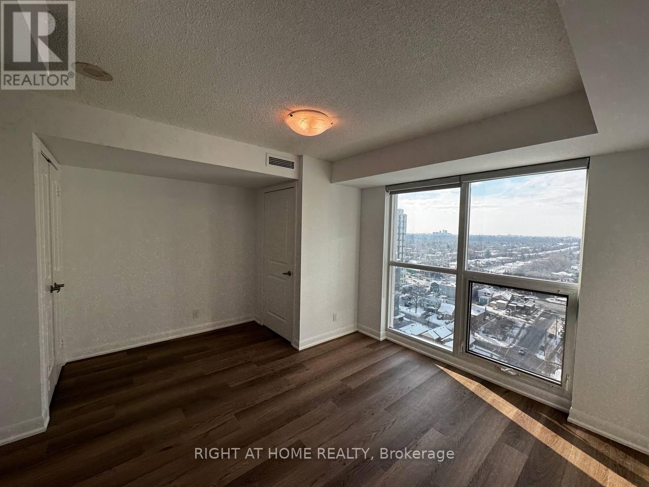 2215 - 17 Anndale Drive, Toronto (Willowdale East), Ontario  M2N 2W7 - Photo 11 - C12635988