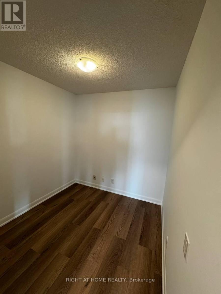 2215 - 17 Anndale Drive, Toronto (Willowdale East), Ontario  M2N 2W7 - Photo 13 - C12635988