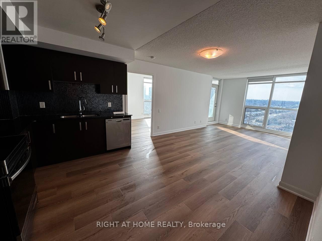 2215 - 17 Anndale Drive, Toronto (Willowdale East), Ontario  M2N 2W7 - Photo 4 - C12635988