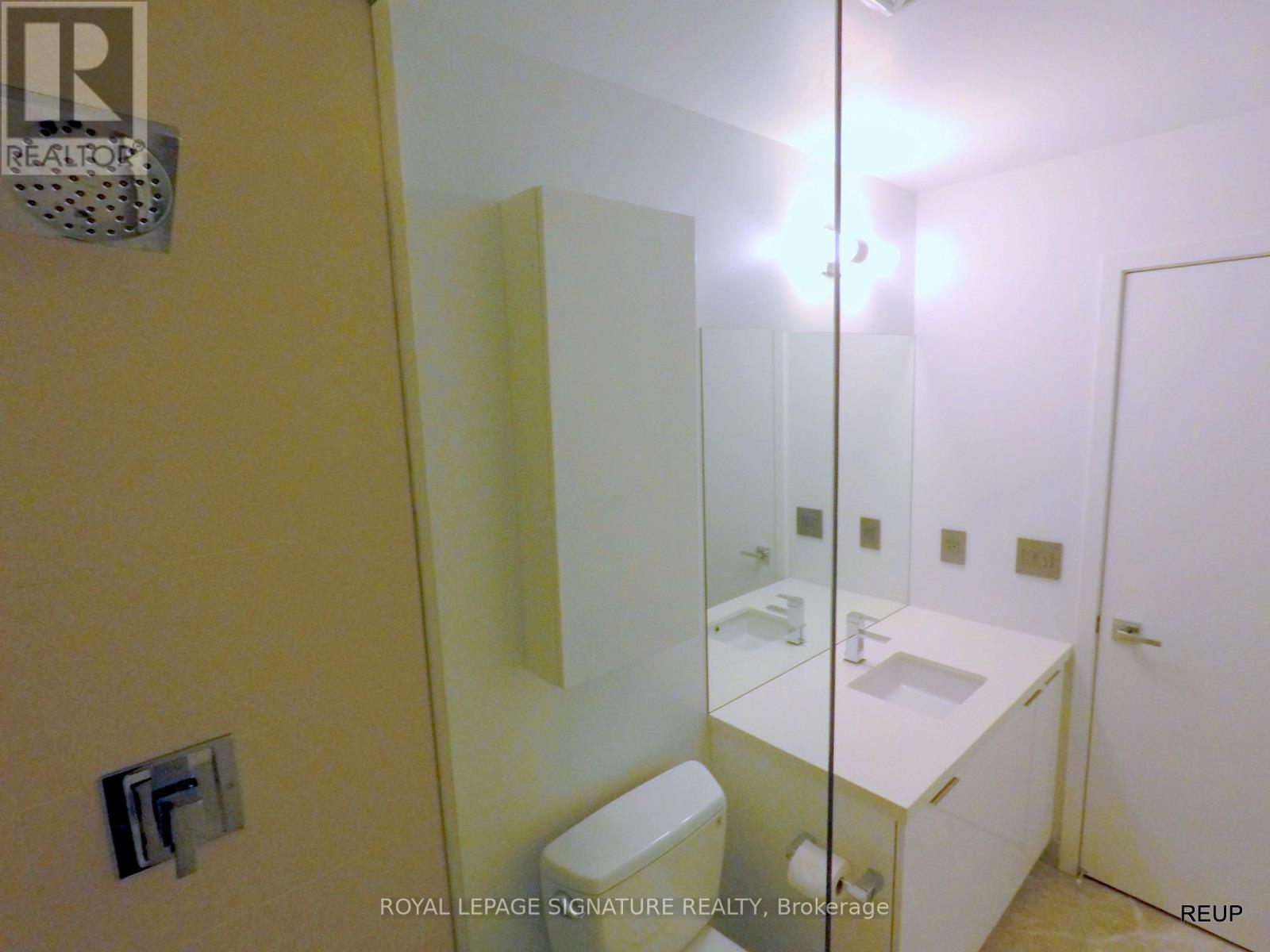 2402 - 8 Eglinton Avenue E, Toronto (Mount Pleasant West), Ontario  M4P 0C1 - Photo 15 - C12635992