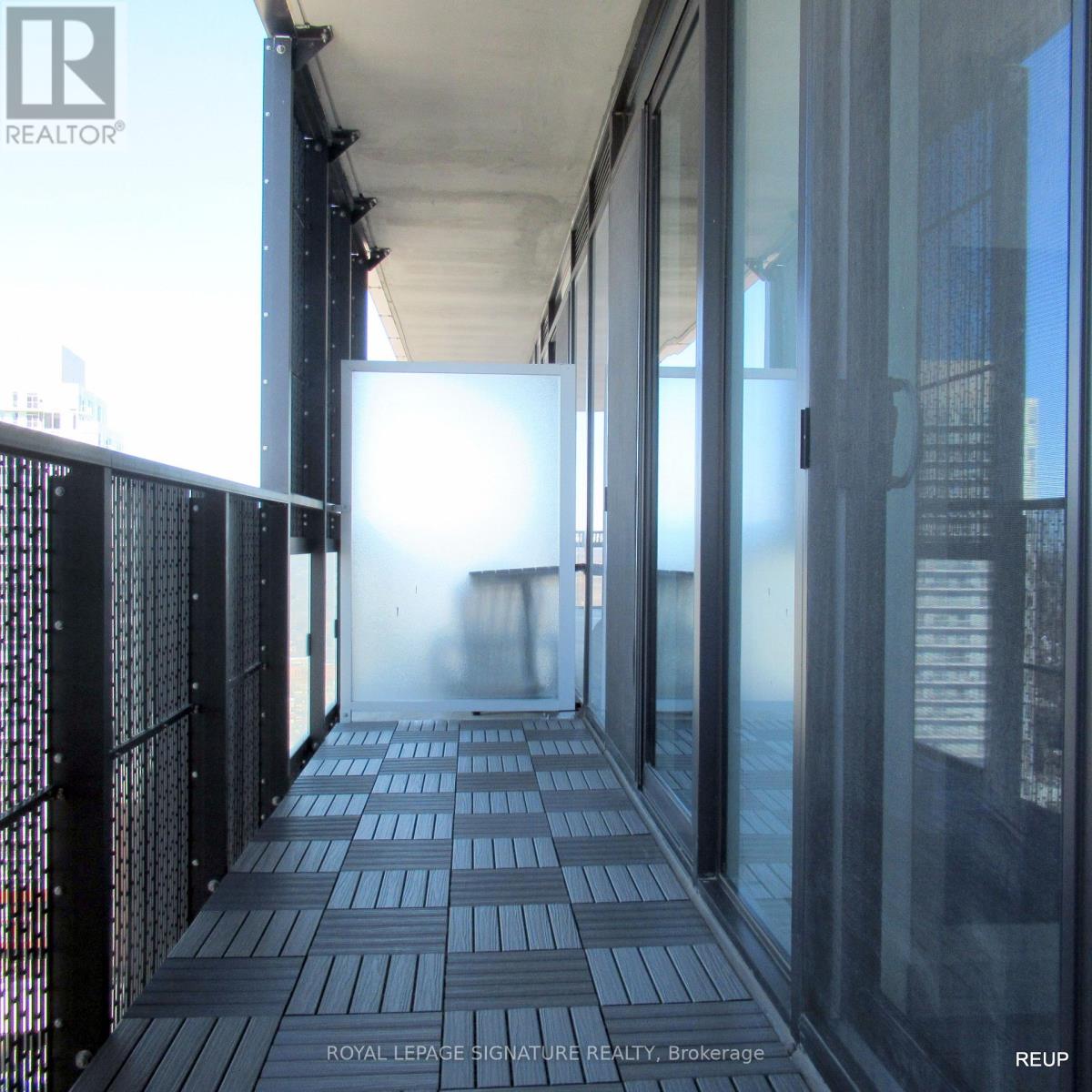 2402 - 8 Eglinton Avenue E, Toronto (Mount Pleasant West), Ontario  M4P 0C1 - Photo 18 - C12635992