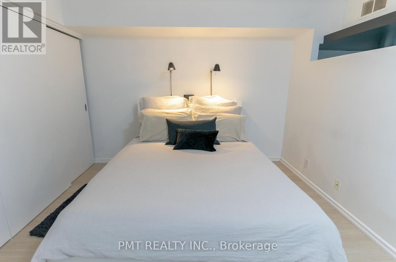 406 - 388 Richmond Street W, Toronto (Waterfront Communities), Ontario  M5V 3P1 - Photo 12 - C12635996