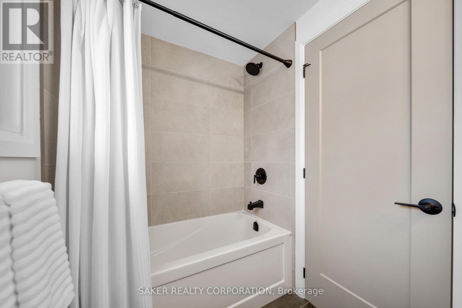 Photo 27 of 34 for 39 - 1990 Wavell Street