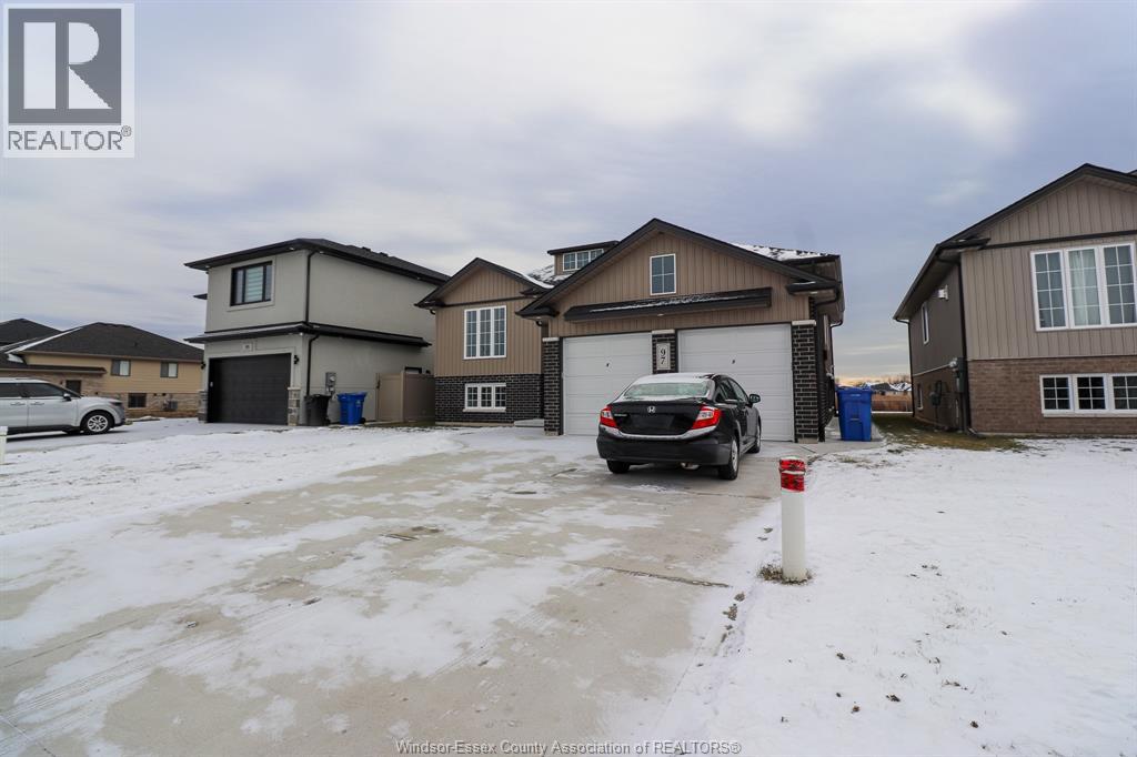 97 Kingsbridge, Amherstburg, Ontario N9V 4B6 - Photo 3 - 25031711