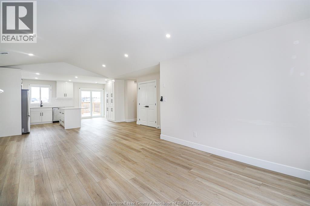 97 Kingsbridge, Amherstburg, Ontario N9V 4B6 - Photo 9 - 25031711