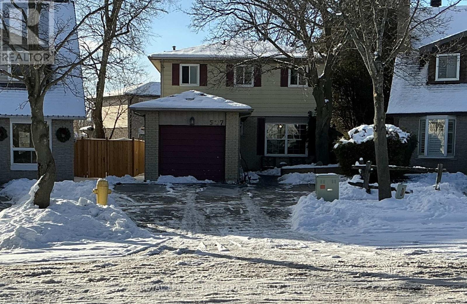 527 CARMELLO COURT, Pickering, Ontario