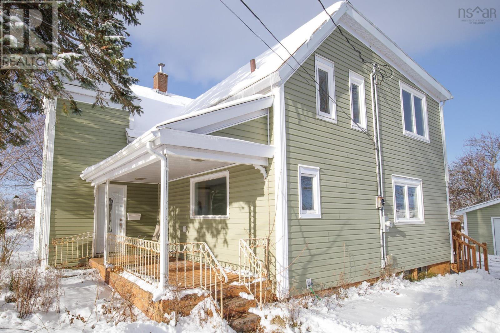 564 Main Street, Sydney Mines, Nova Scotia B1V 2K8 - Photo 10 - 202529318