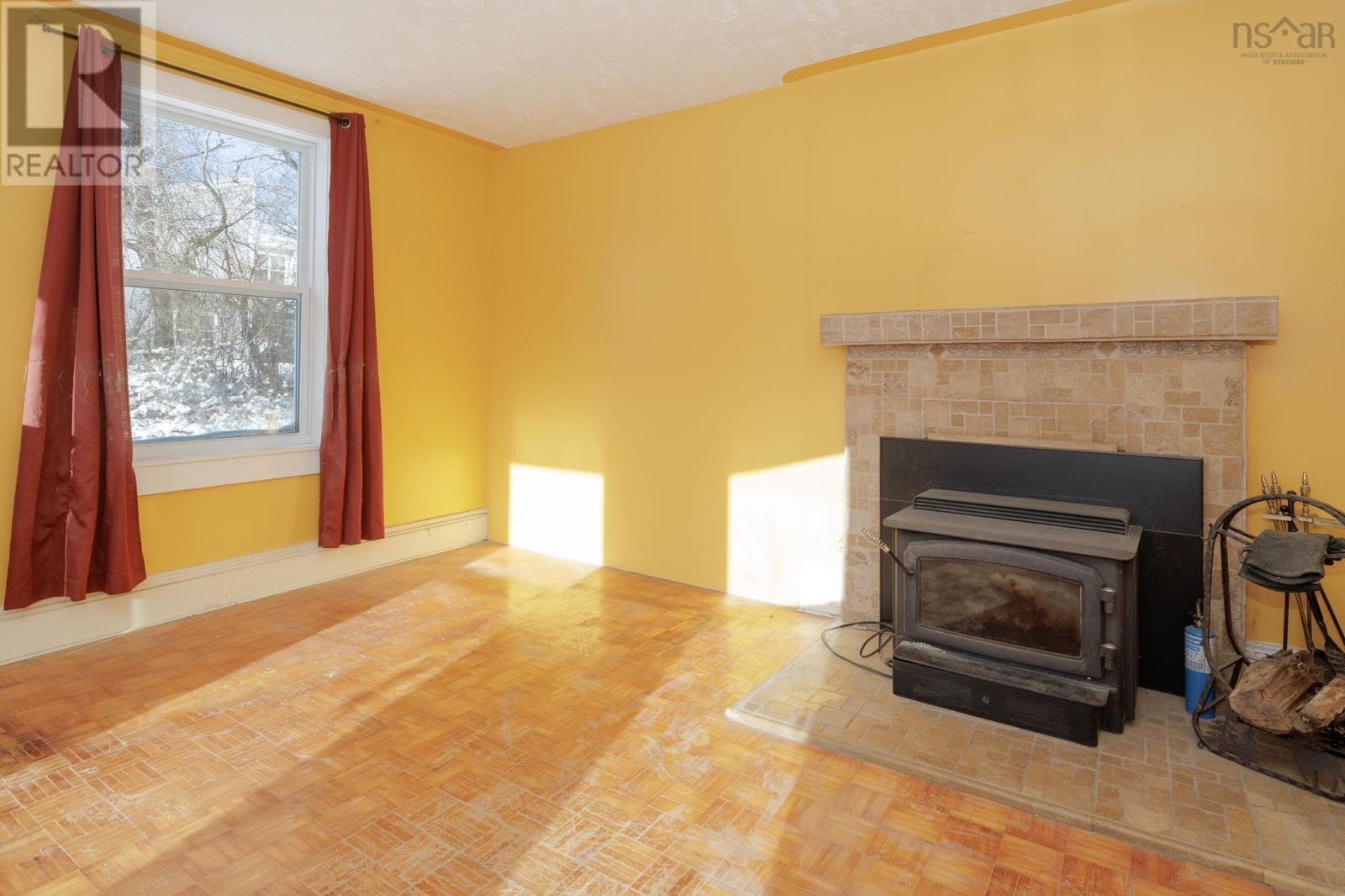 564 Main Street, Sydney Mines, Nova Scotia B1V 2K8 - Photo 15 - 202529318