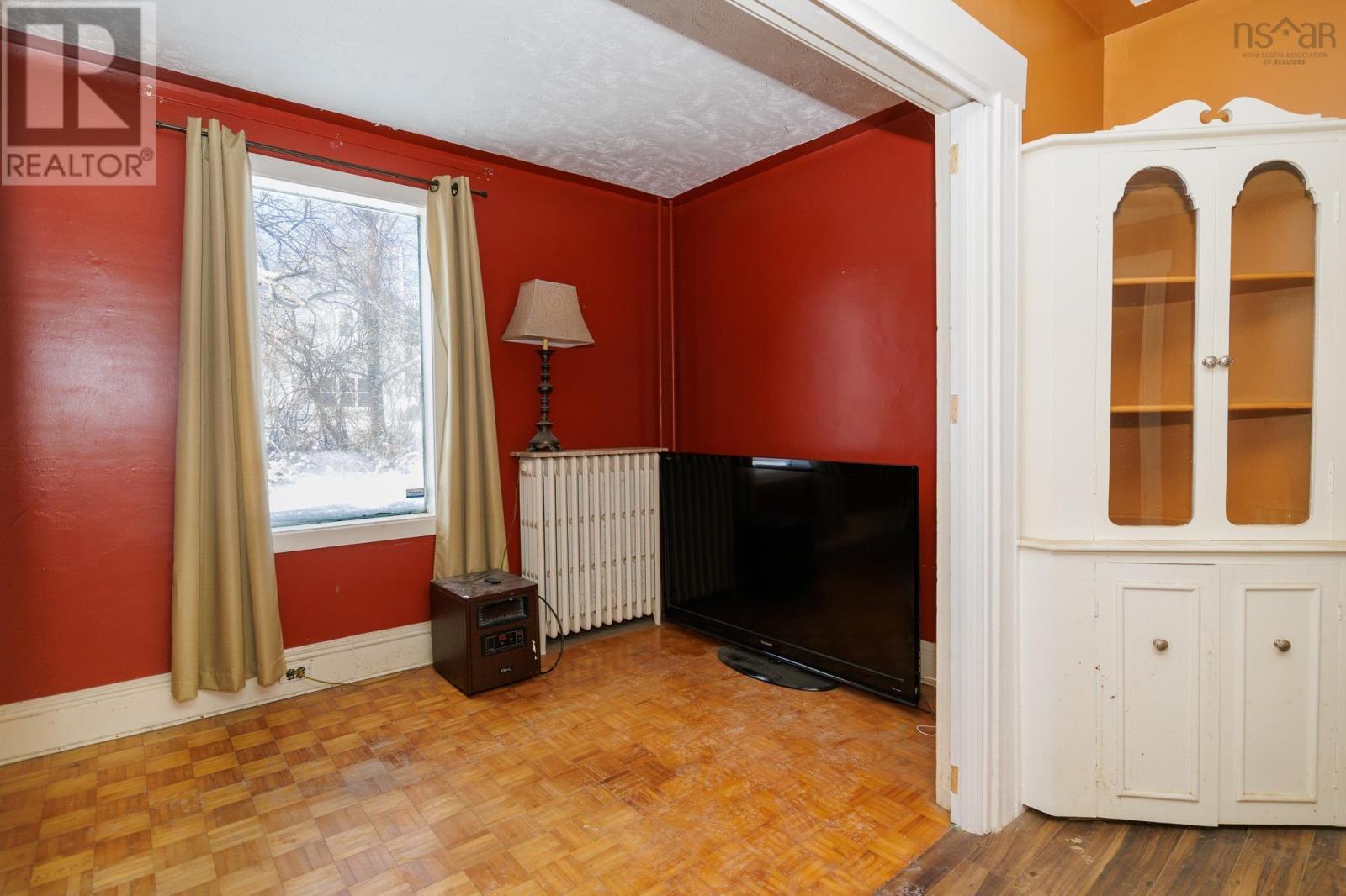 564 Main Street, Sydney Mines, Nova Scotia B1V 2K8 - Photo 18 - 202529318