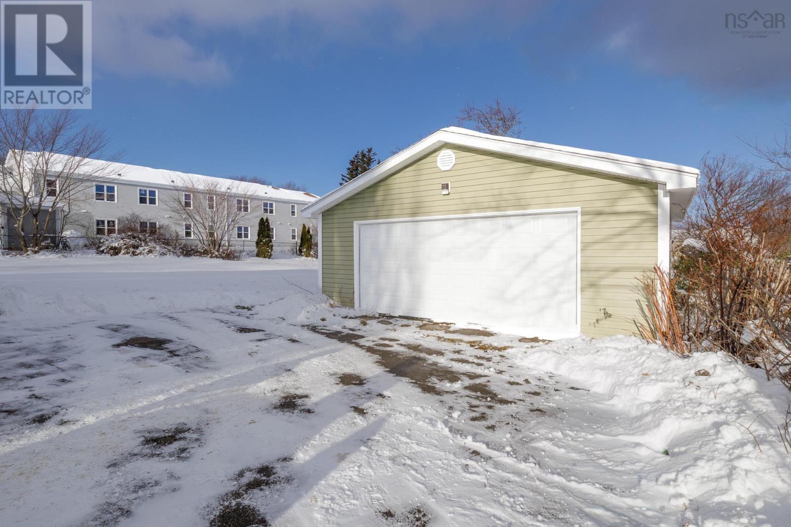 564 Main Street, Sydney Mines, Nova Scotia B1V 2K8 - Photo 6 - 202529318