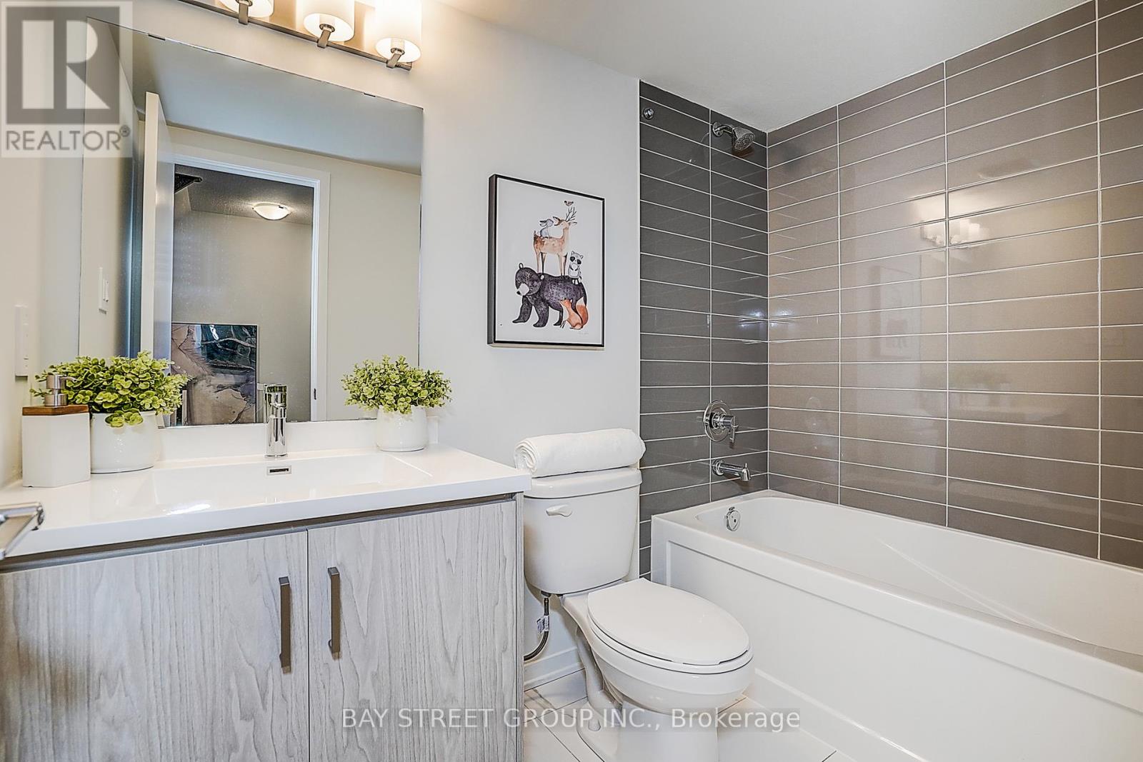 Th 62 - 31 Honeycrisp Crescent, Vaughan (Vaughan Corporate Centre), Ontario  L4K 0N6 - Photo 16 - N12635950