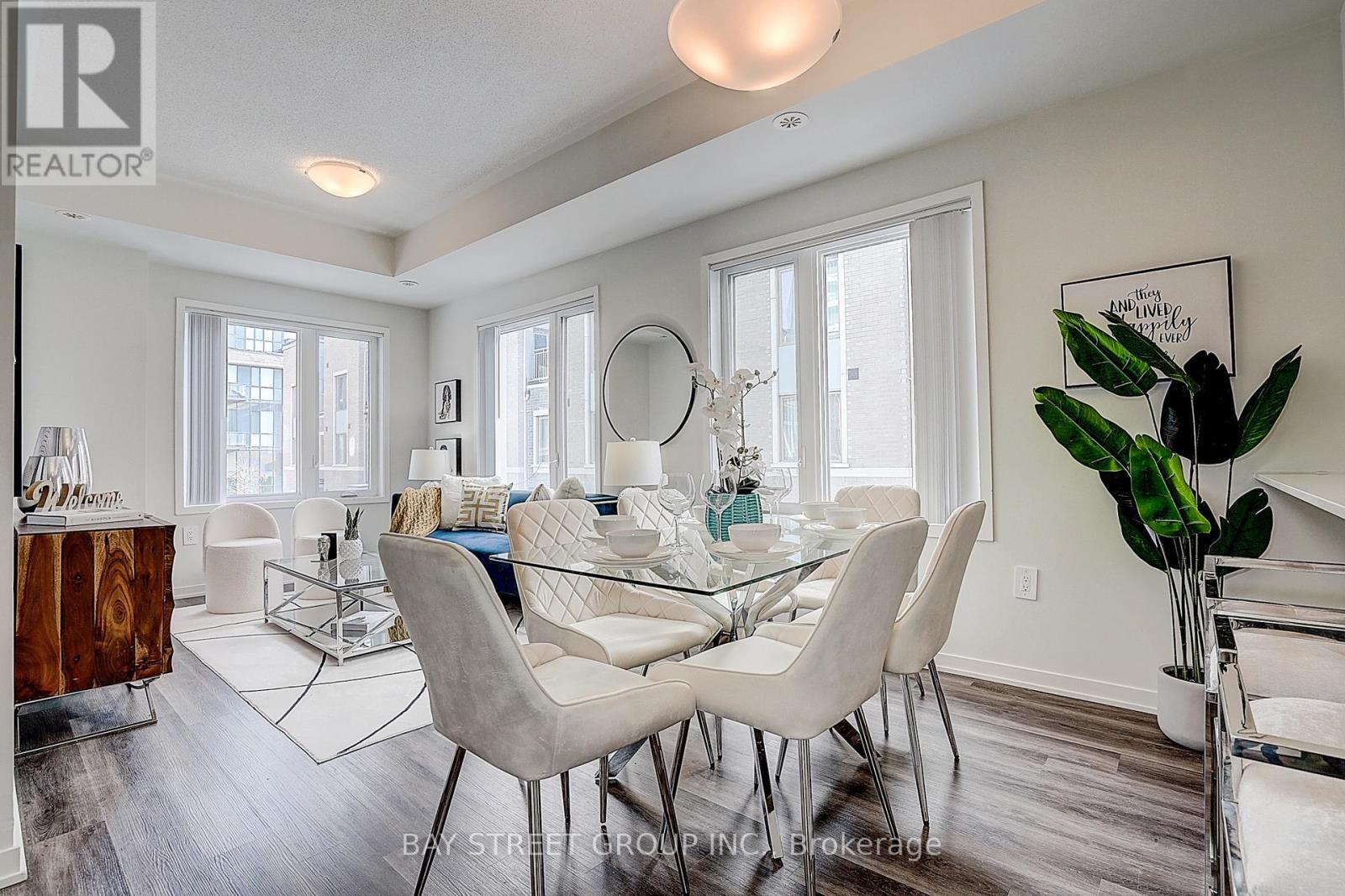 Th 62 - 31 Honeycrisp Crescent, Vaughan (Vaughan Corporate Centre), Ontario  L4K 0N6 - Photo 5 - N12635950