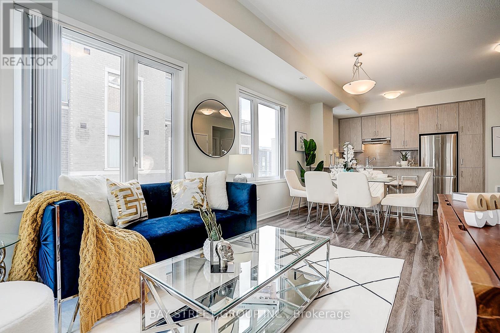 Th 62 - 31 Honeycrisp Crescent, Vaughan (Vaughan Corporate Centre), Ontario  L4K 0N6 - Photo 7 - N12635950