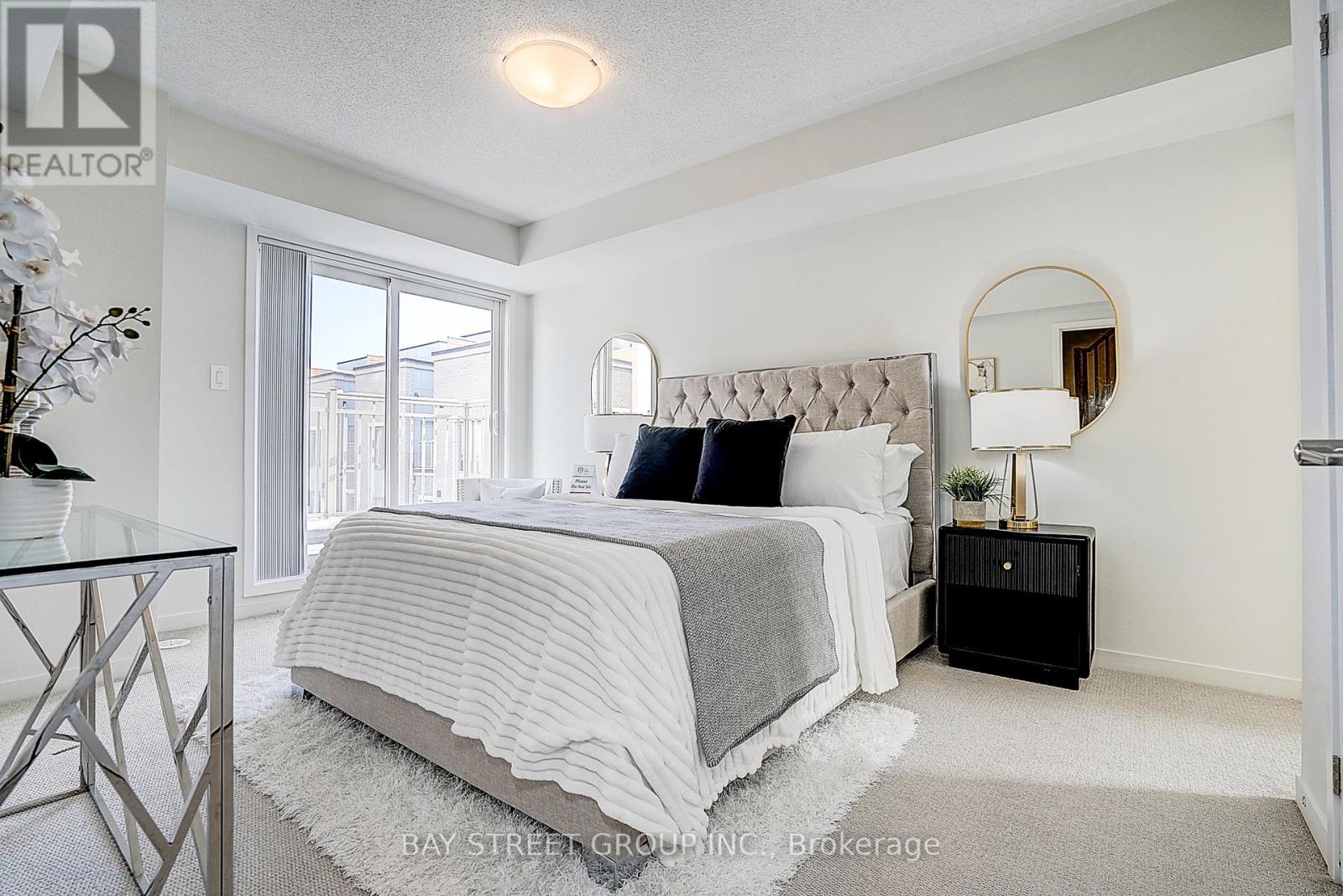 Th 62 - 31 Honeycrisp Crescent, Vaughan (Vaughan Corporate Centre), Ontario  L4K 0N6 - Photo 9 - N12635950