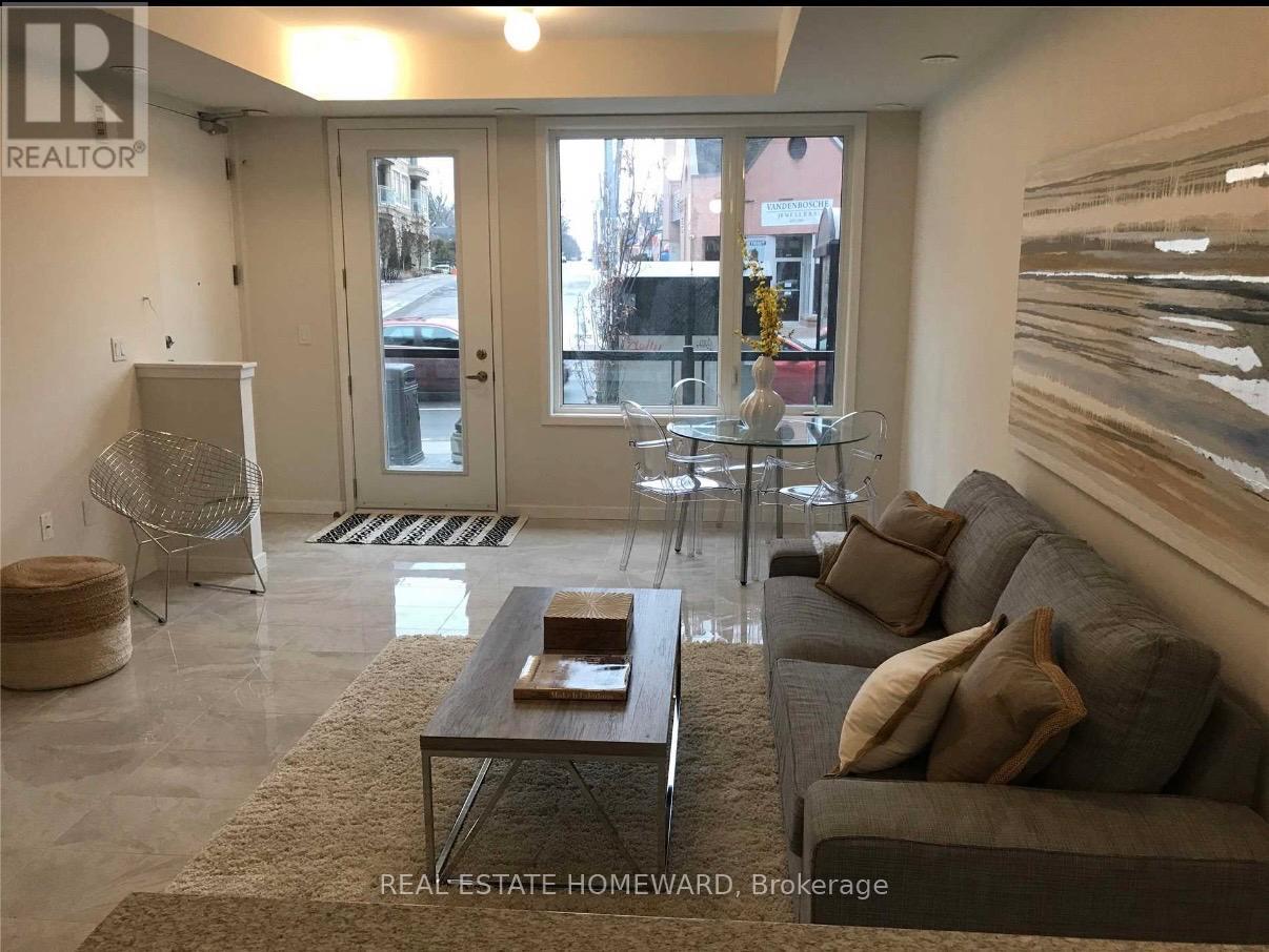 600 Alex Gardner Circle, Aurora, Ontario  L4G 3G5 - Photo 2 - N12636014