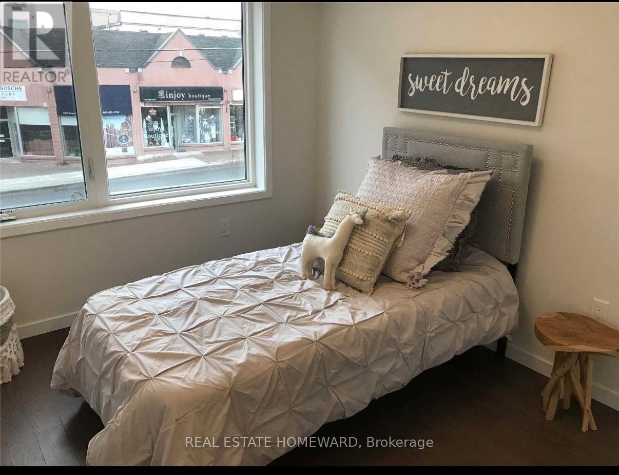 600 Alex Gardner Circle, Aurora, Ontario  L4G 3G5 - Photo 4 - N12636014