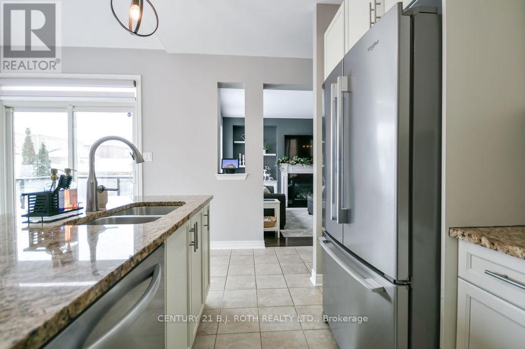 304 Downy Emerald Drive, Bradford West Gwillimbury (Bradford), Ontario  L3Z 0K3 - Photo 16 - N12636026