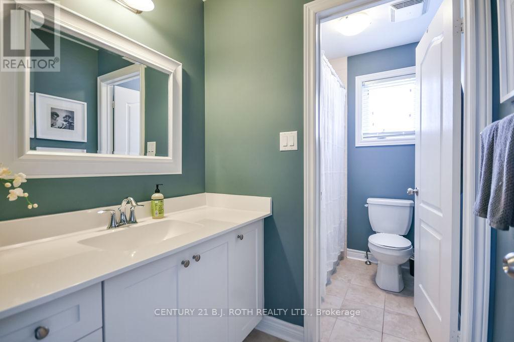 304 Downy Emerald Drive, Bradford West Gwillimbury (Bradford), Ontario  L3Z 0K3 - Photo 30 - N12636026