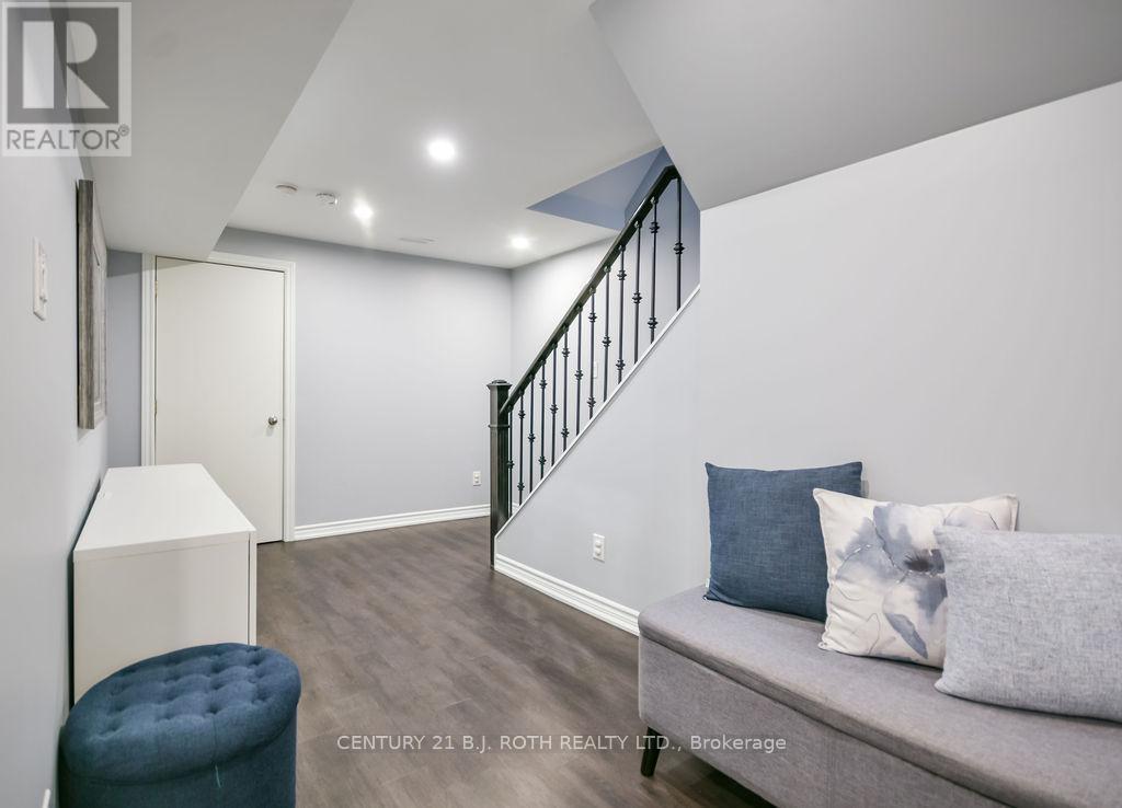 304 Downy Emerald Drive, Bradford West Gwillimbury (Bradford), Ontario  L3Z 0K3 - Photo 32 - N12636026