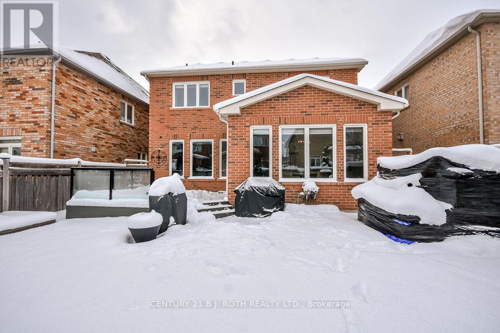 304 Downy Emerald Drive, Bradford West Gwillimbury (Bradford), Ontario  L3Z 0K3 - Photo 40 - N12636026
