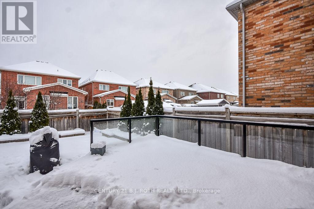 304 Downy Emerald Drive, Bradford West Gwillimbury (Bradford), Ontario  L3Z 0K3 - Photo 41 - N12636026