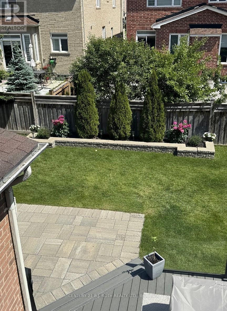 304 Downy Emerald Drive, Bradford West Gwillimbury (Bradford), Ontario  L3Z 0K3 - Photo 44 - N12636026