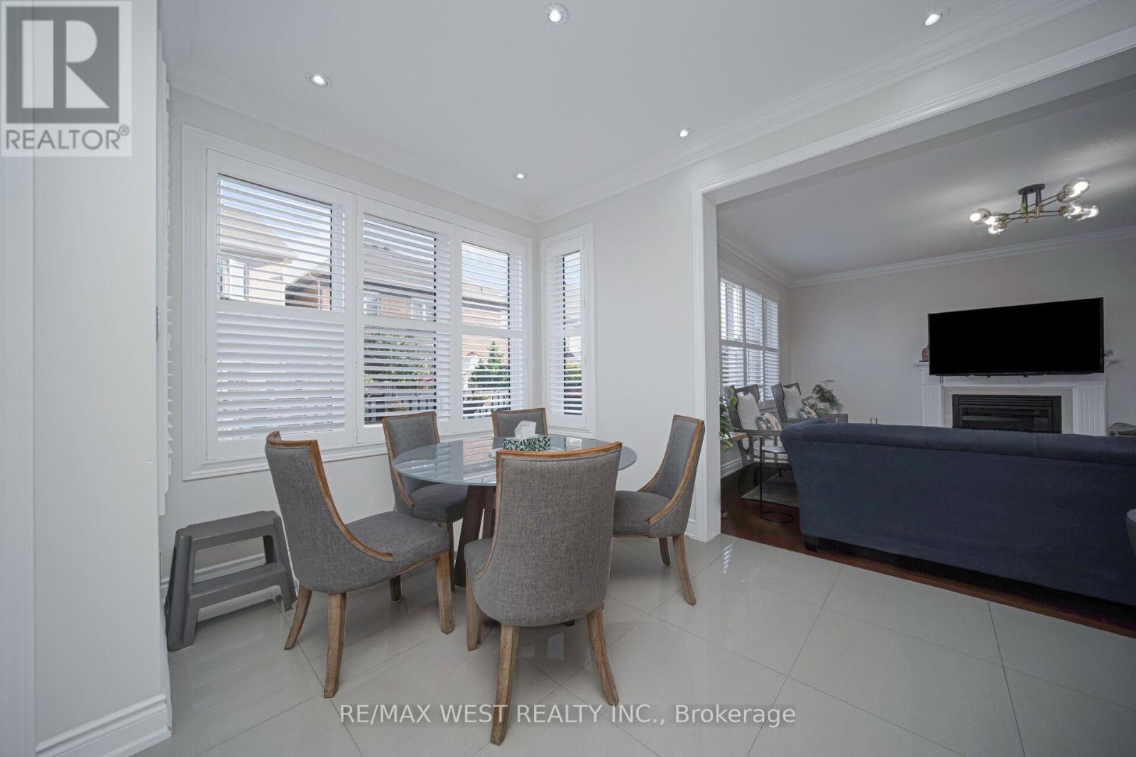 43 Swanton Road, Brampton, Ontario  L6X 5H5 - Photo 21 - W12635980