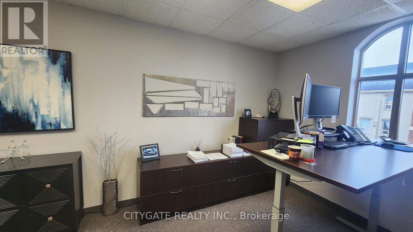 Unit 218 - 168 Queen Street S, Mississauga, Ontario  L5M 1K8 - Photo 2 - W12635994