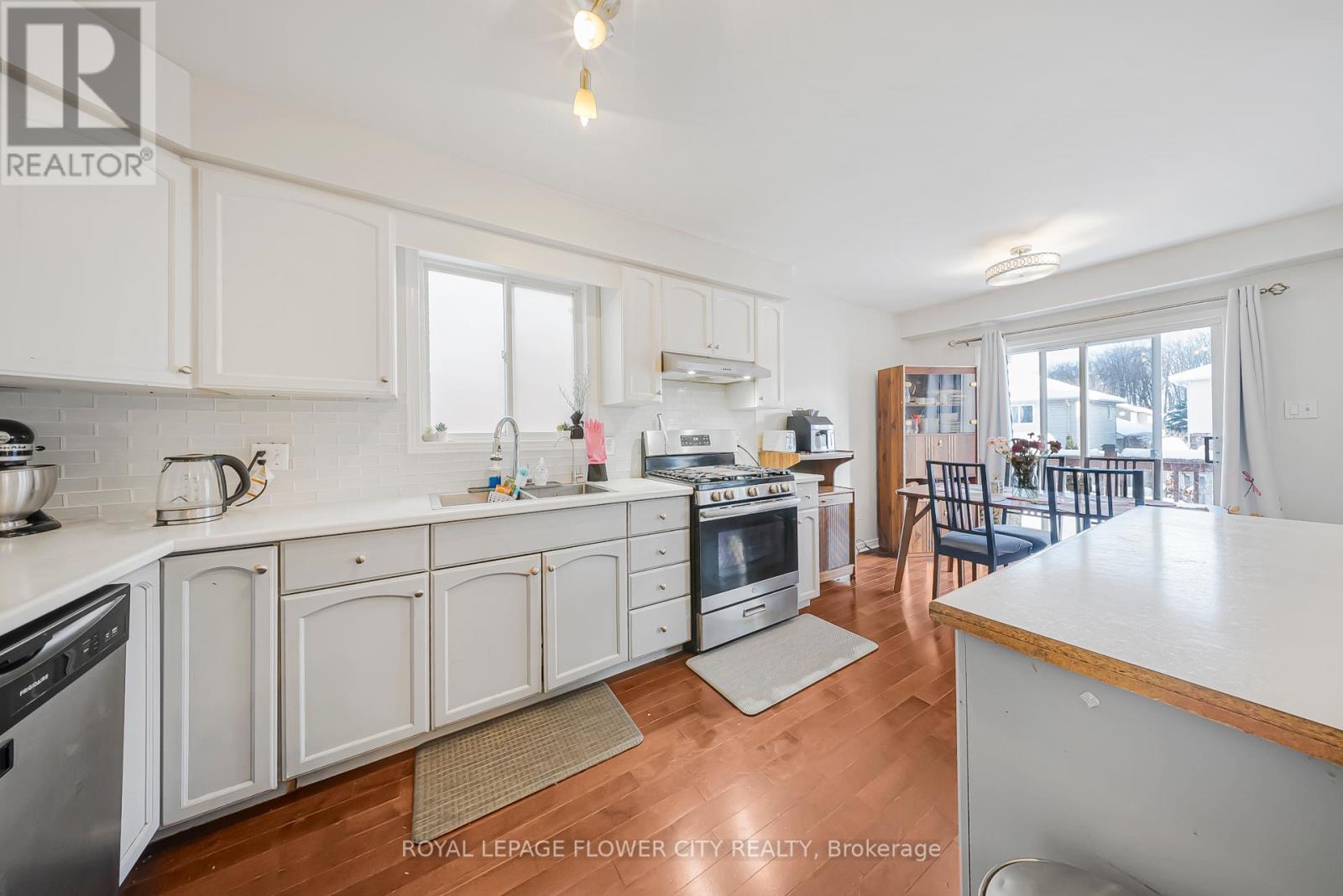 53 Bush Clover Crescent, Kitchener, Ontario  N2E 3P8 - Photo 13 - X12636028